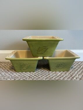 THREE TASTEFULLY SIMPLE Ceramic Crocks/Baking Dishes